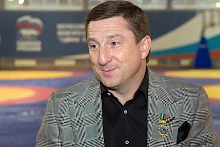 Рубен Татулян («Робсон») — сочинский бизнесмен, фигурант серии уголовных дел.