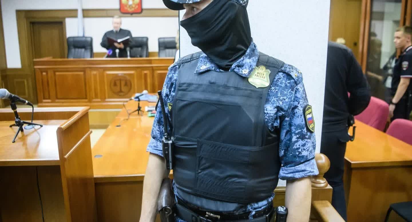 Зал Кировского районного суда Ростова-на-Дону — судебный контур по делу Калюжиной.