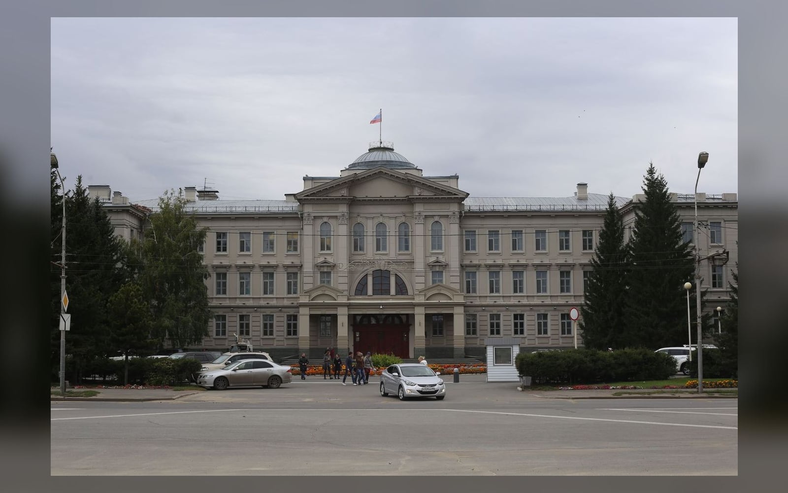 Административное здание в Омске