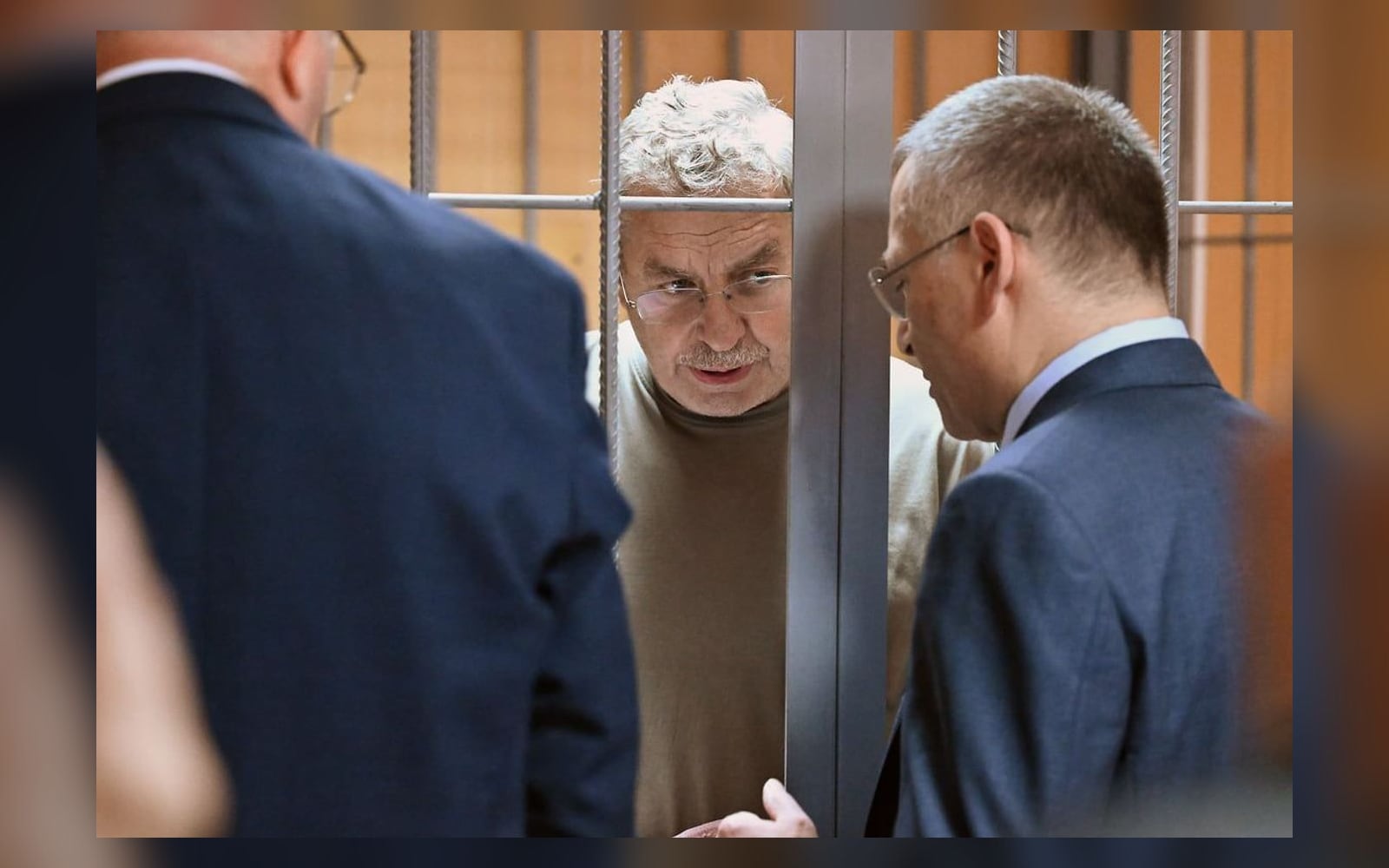 Анатолий Яновский в зале Никулинского суда Москвы