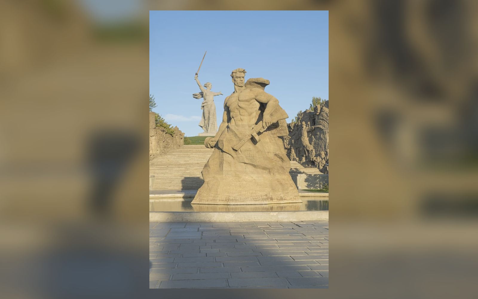 Скульптура «Стоять насмерть!» на Мамаевом кургане, Волгоград