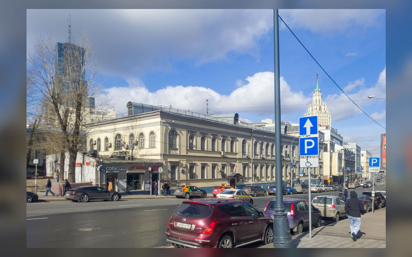 Здание Басманного районного суда Москвы на Каланчёвской улице