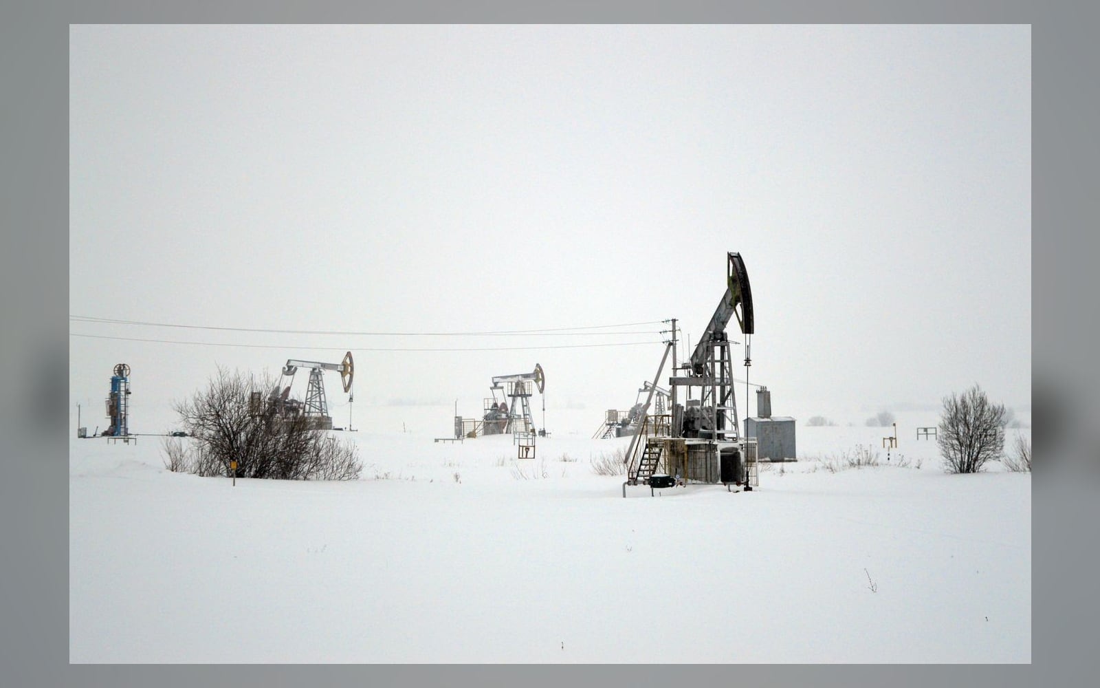 Нефтекачалки на месторождении у Нижнекамска