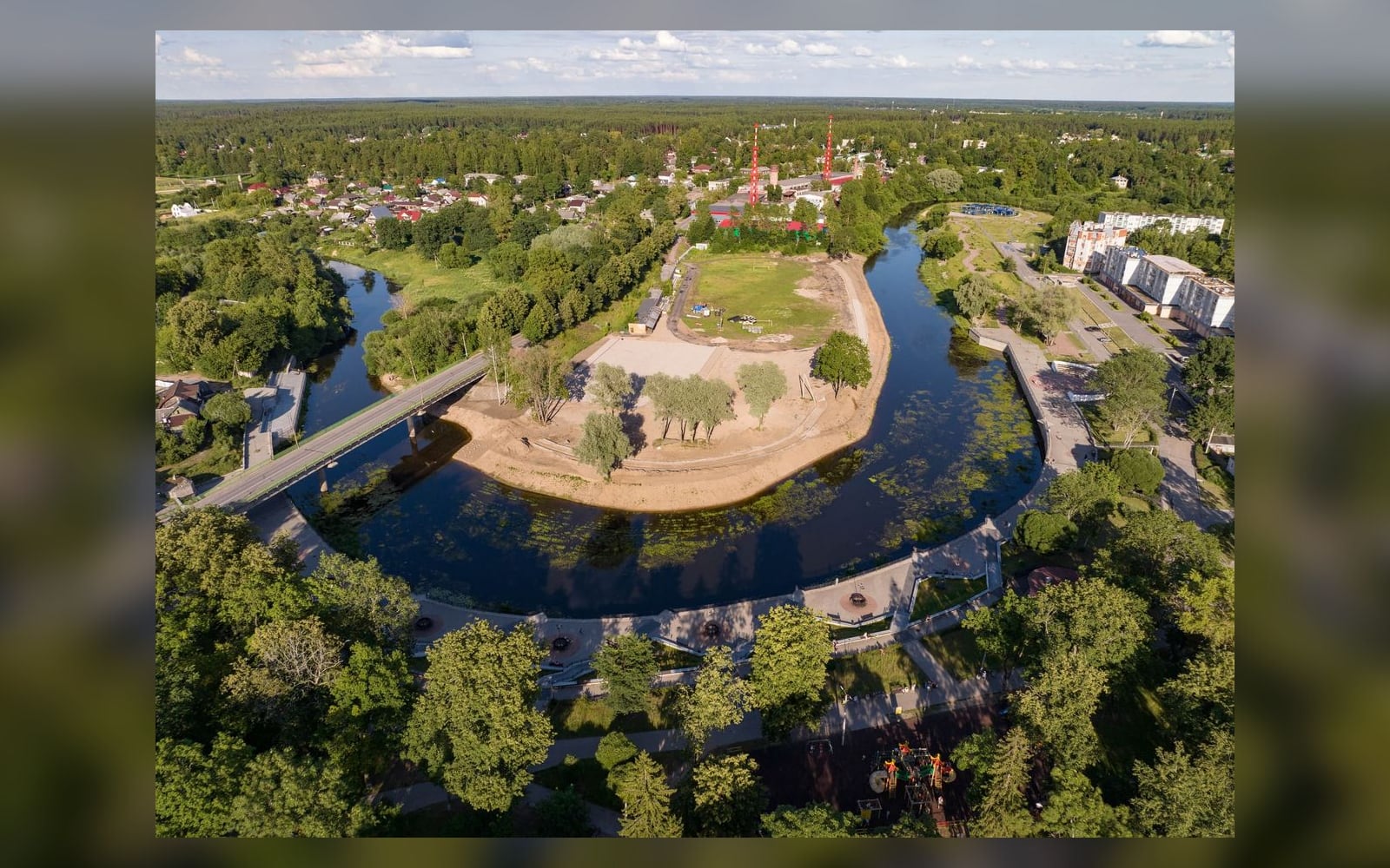 Река Луга и набережная в Луге