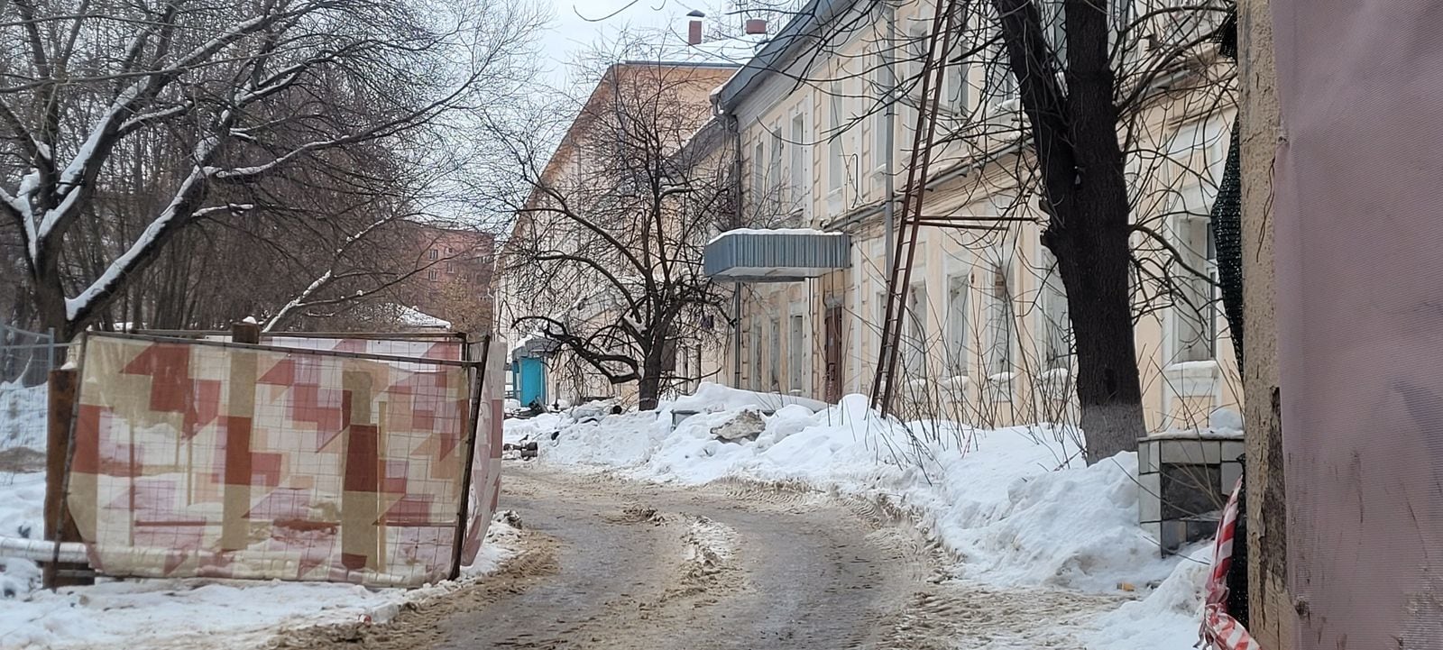 Внутренний двор закрытой больницы № 6, 2022 год