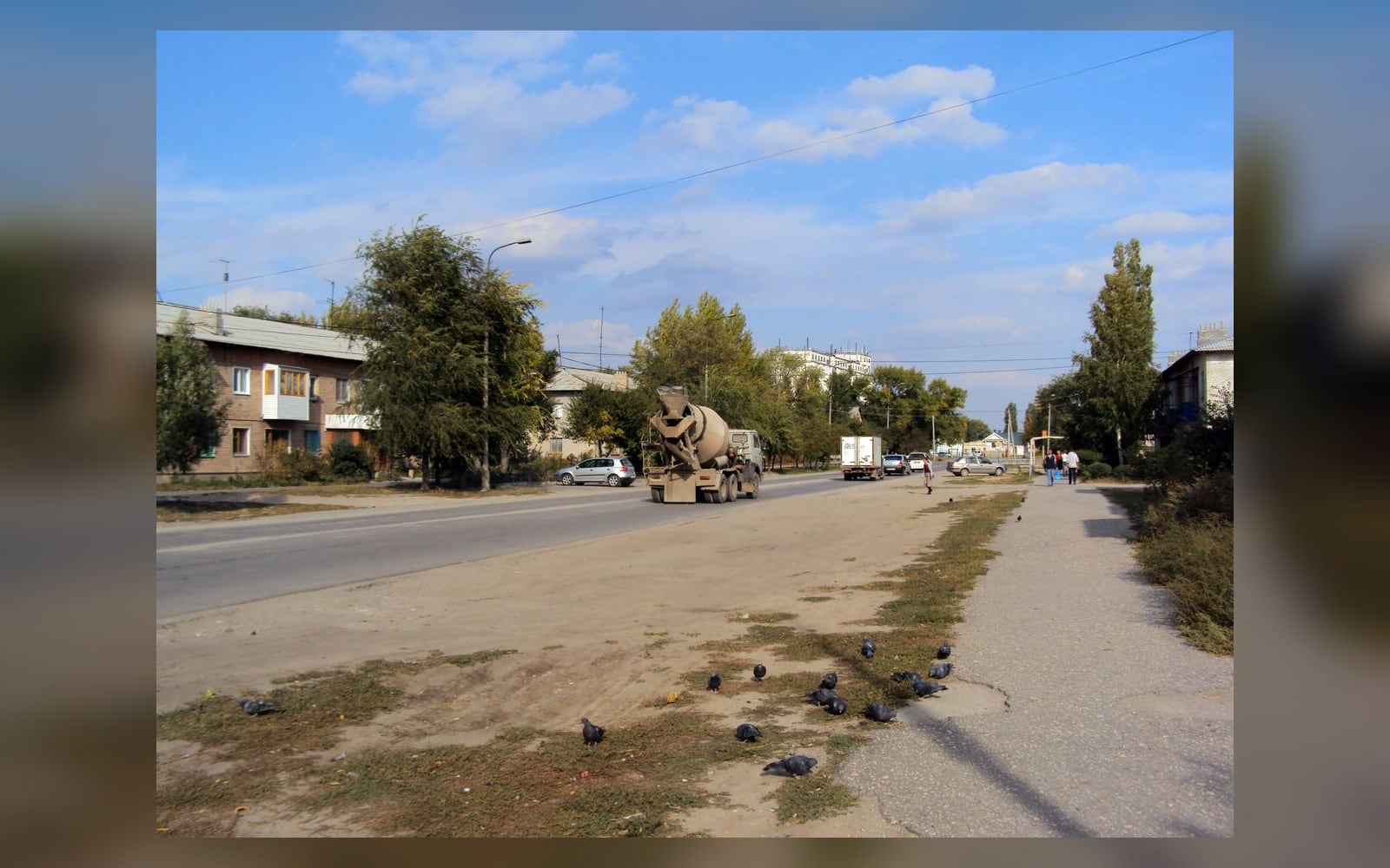 Улица в Михайловке с грунтовой обочиной