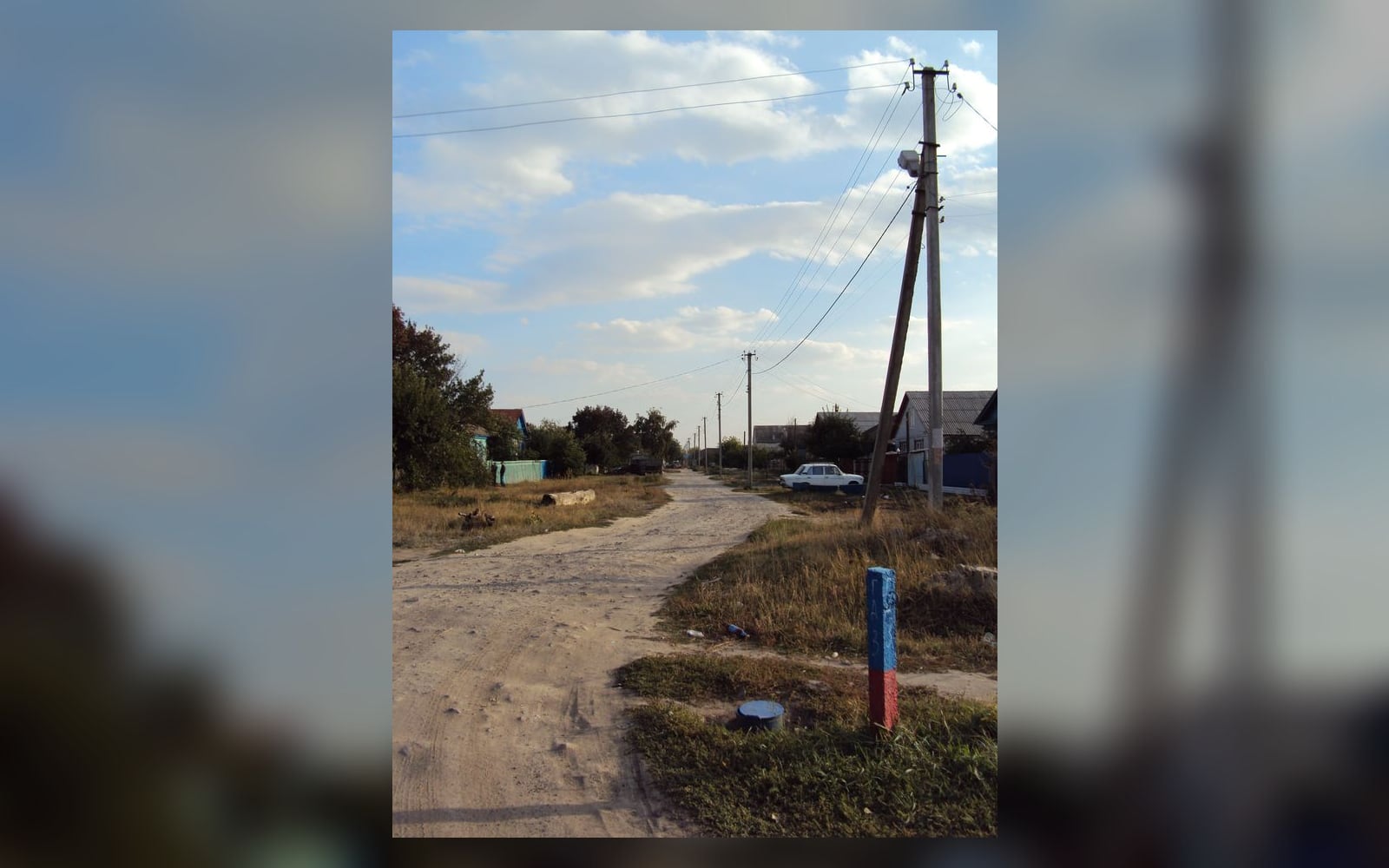 Грунтовая улица в частном секторе Михайловки