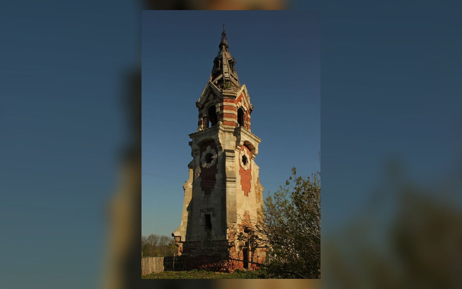 Водонапорная башня 1880-х годов в усадьбе Муромцевых